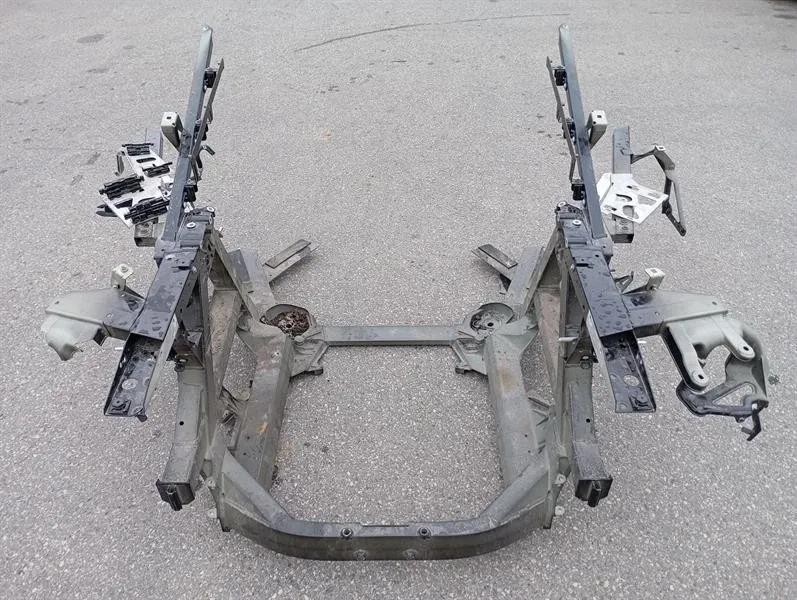 Audi R8 Rear panel Audi R8 Rear Panel 4S8813031K — With defects

P...