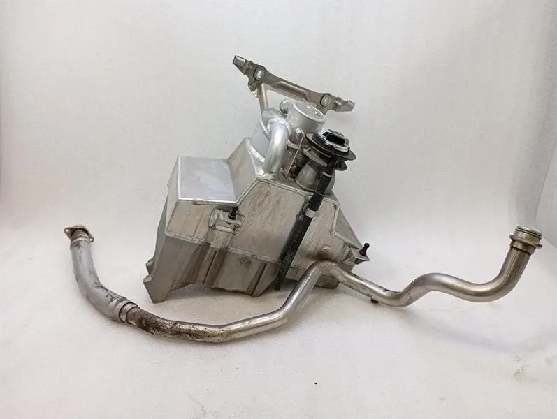 Audi R8 Oil sump Audi R8 Oil sump 4s0115373f

Part codes: 4s0115...