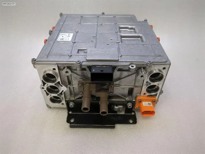 Electronic module Brand/Model: FERRARI SF90
Year: 2023
Engine: 39...