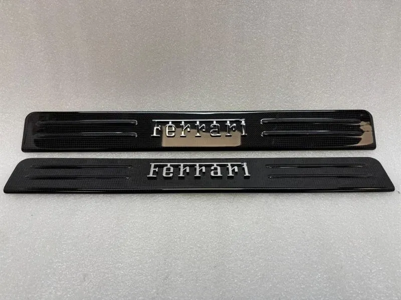 Door Sill Brand/Model: FERRARI SF90
Year: 2023
Engine: 39...