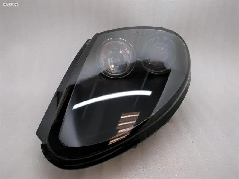 Left Headlamp Brand/Model: ASTON MARTIN VANQUISH
Year: 2007
E...