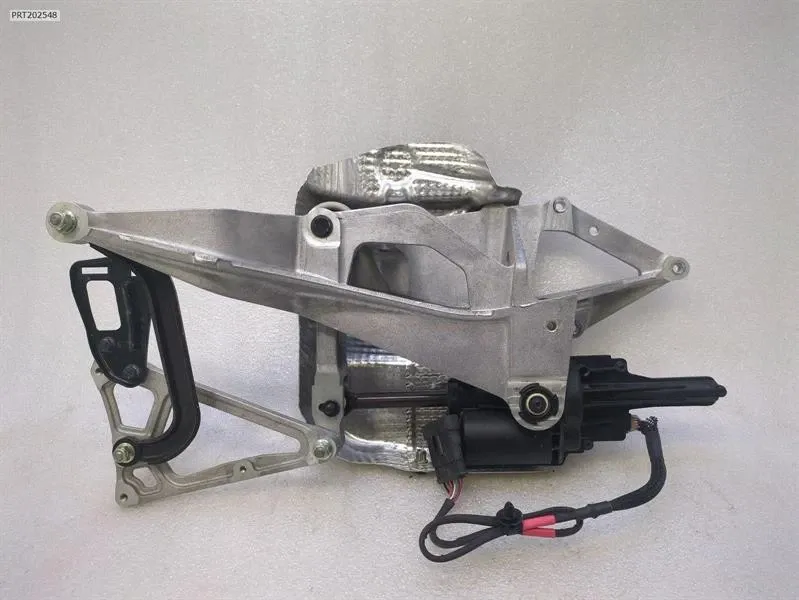 Right Spoiler Actuator Brand/Model: FERRARI SF90
Year: 2023
Engine: 39...