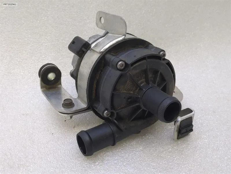 Additional cooling pump Brand/Model: FERRARI SF90
Year: 2023
Engine: 39...