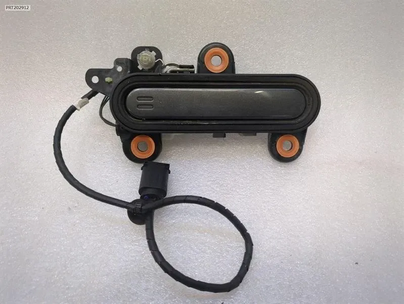 Door handle Brand/Model: ASTON MARTIN RAPIDE
Year: 2013
Eng...