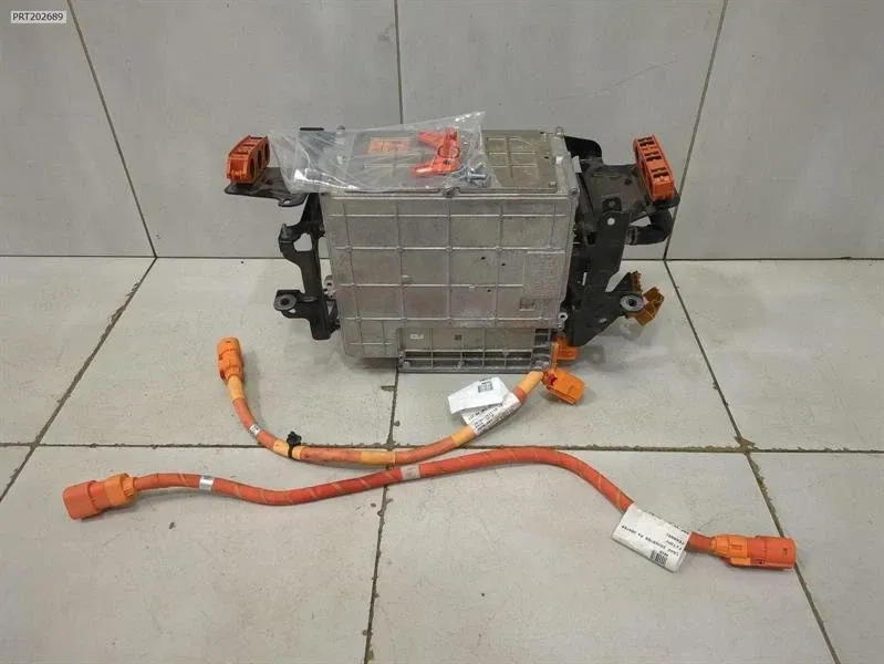 Electronic module Brand/Model: FERRARI SF90
Year: 2023
Engine: 39...