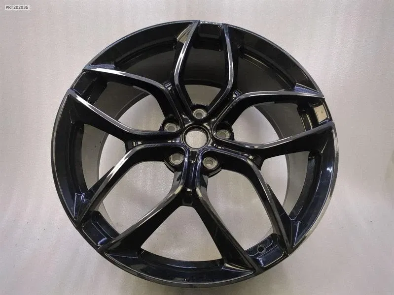 Alloy Wheel Brand/Model: FERRARI GTC4LUSSO
Year: 2020
Engin...
