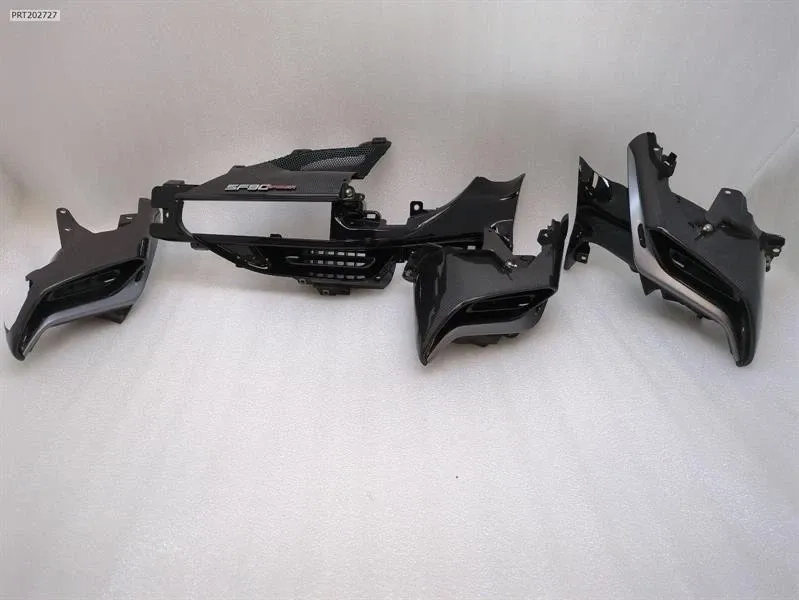 Air vent Brand/Model: FERRARI SF90
Year: 2023
Engine: 39...
