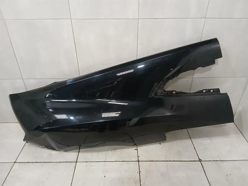 Audi R8 Rear panel Audi R8 Rear Panel 4S8809604B — With defects

P...