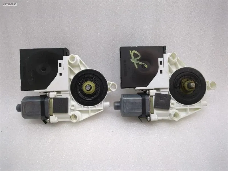 Porsche Boxster (987) Door Window Motor Porsche BOXSTER Door Window Motor 99762418205

...