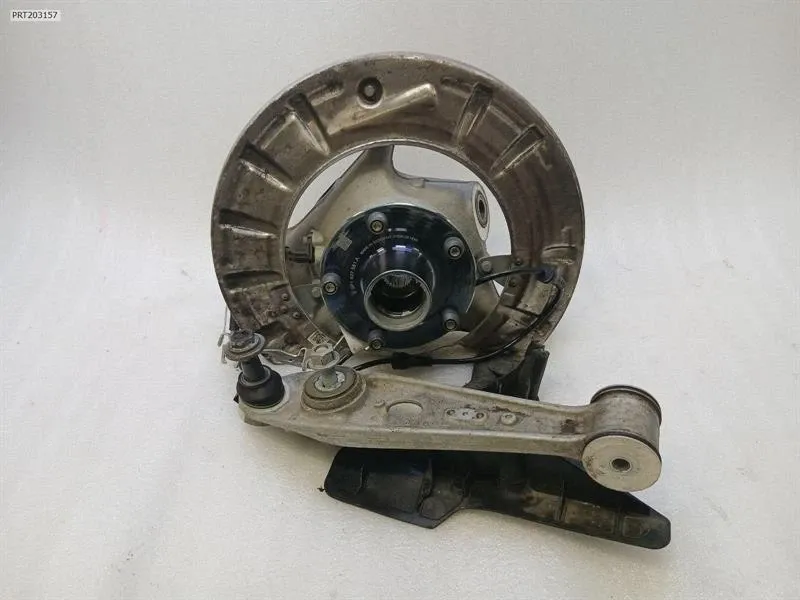 Porsche 911 (992) Right Front Hub Porsche 911 Right Front Hub 992407246GY

Part c...