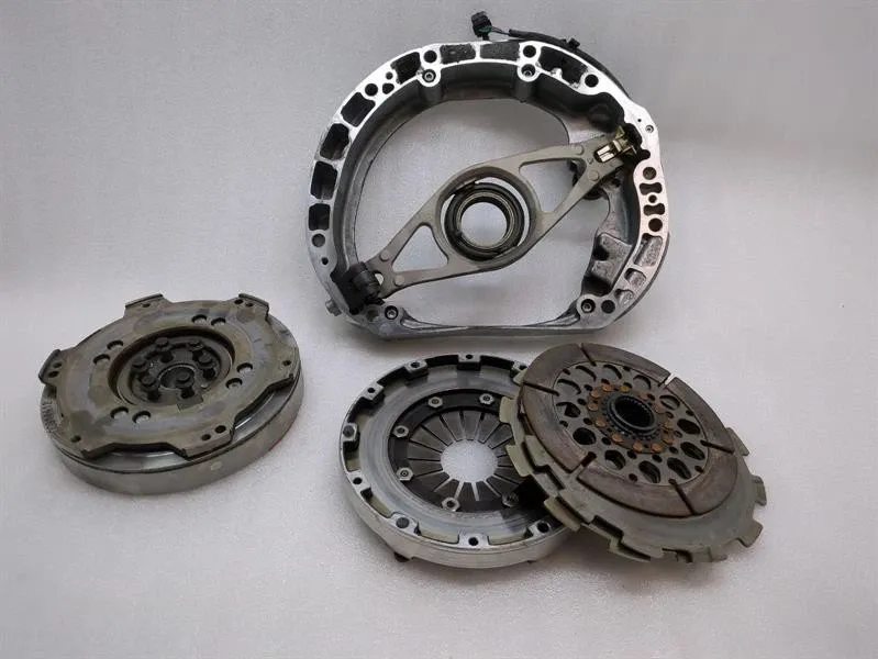 Flywheel + Clutch Basket Brand/Model: FERRARI 296
Year: 2025
Engine: 299...
