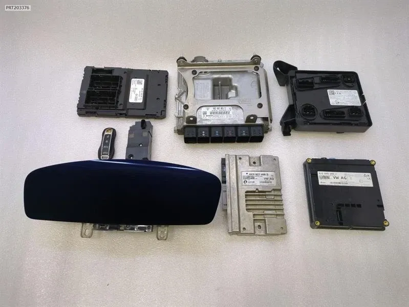 Porsche 911 (992) Engine ECU Porsche 911 Engine ECU 992907051E

Part codes: ...