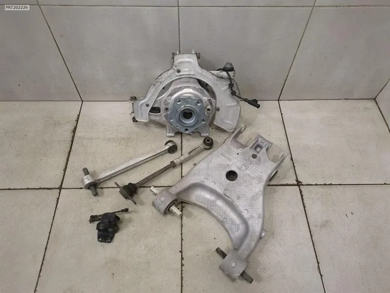 Ferrari FF Left Rear Hub Ferrari FF Left Rear Hub 268379

Part codes: 26...