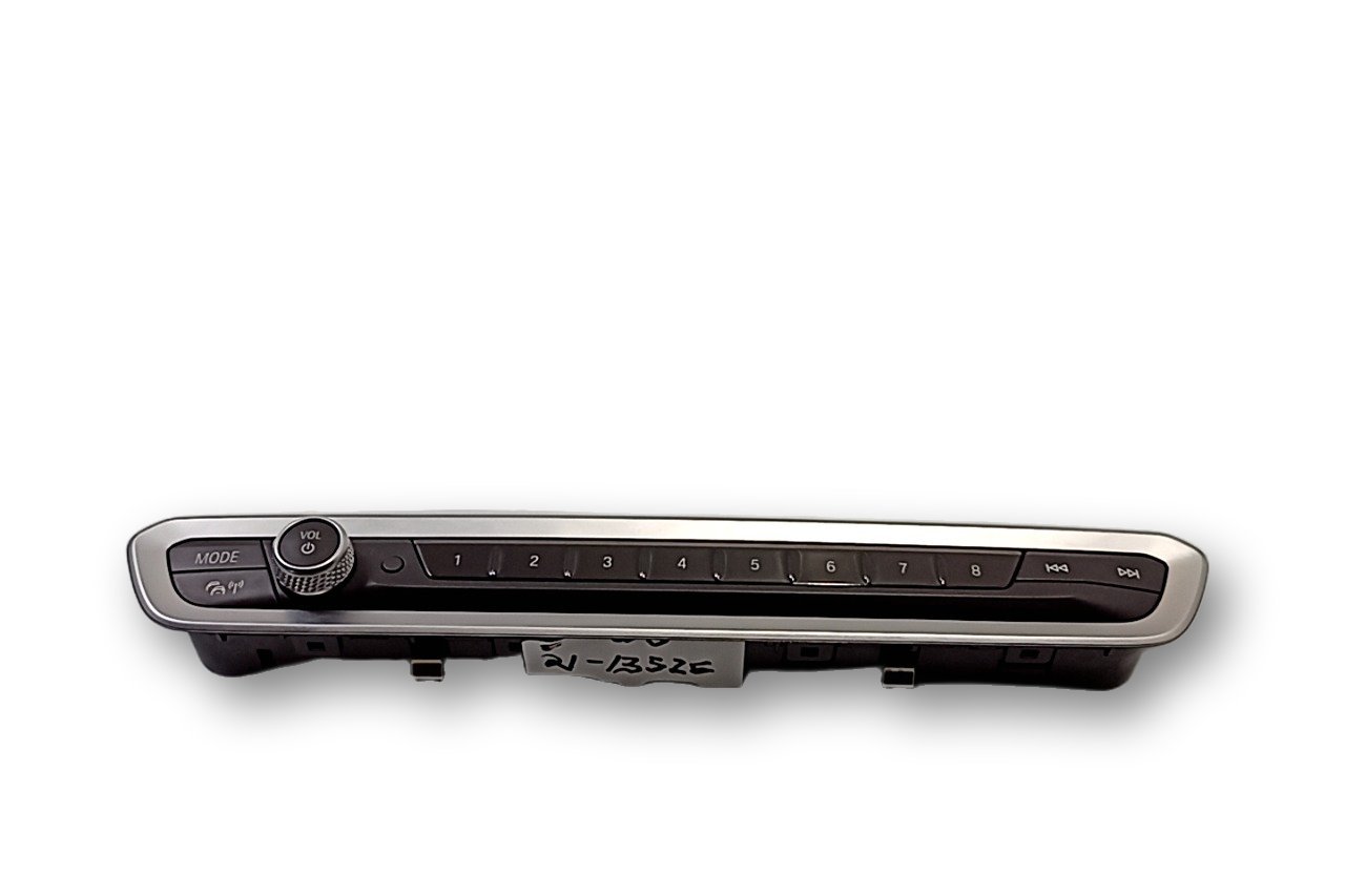BMW X5 / iX5 (G65) Head unit multimedia control BMW X5 Head unit multimedia control OEM 61315A4...