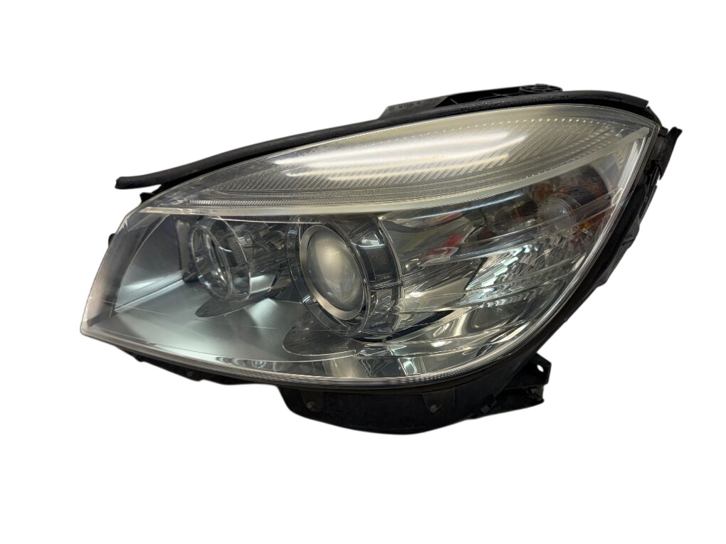 Mercedes-Benz A (W176) передняя фара (левая) Mercedes-Benz C-Class Headlight left A204820315...