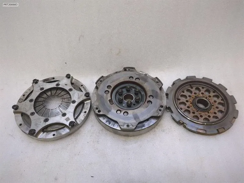 Flywheel + Clutch Basket Brand/Model: FERRARI 296
Year: 2025
Engine: 299...