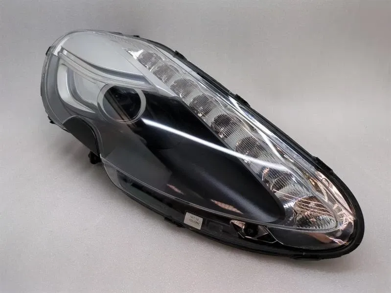 Right Headlamp Brand/Model: ASTON MARTIN VANQUISH
Year: 2013
E...