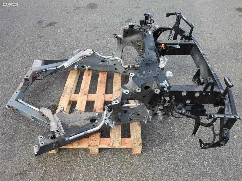 Beam / Subframe Rear Brand/Model: FERRARI SF90
Year: 2023
Engine: 39...