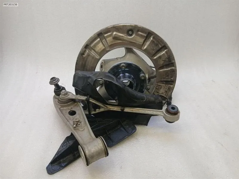 Porsche 911 (992) Left Front Hub Porsche 911 Left Front Hub 992407245GY

Part co...