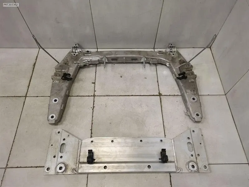 Porsche 911 (992) Beam / Subframe Front Porsche 911 Beam / Subframe Front 992401309AA

...