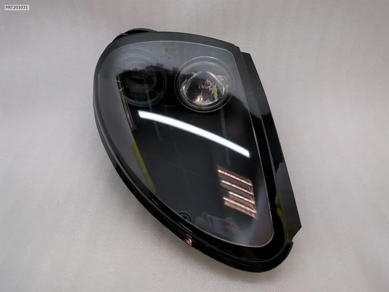 Right Headlamp Brand/Model: ASTON MARTIN VANQUISH
Year: 2007
E...
