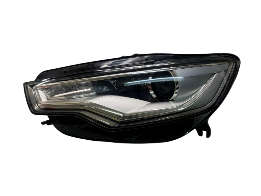 Audi A6 (C6) headlight left Audi A6 Headlight left 4G0941043J

Part codes: ...