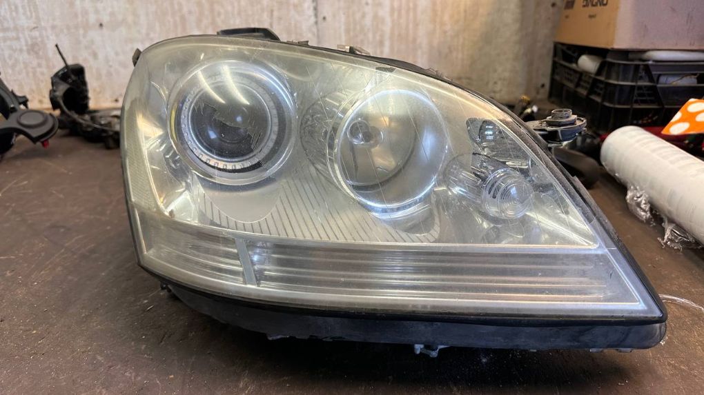 Mercedes-Benz A (W169) headlight right Mercedes-Benz ML-Class Headlight right A1648205...