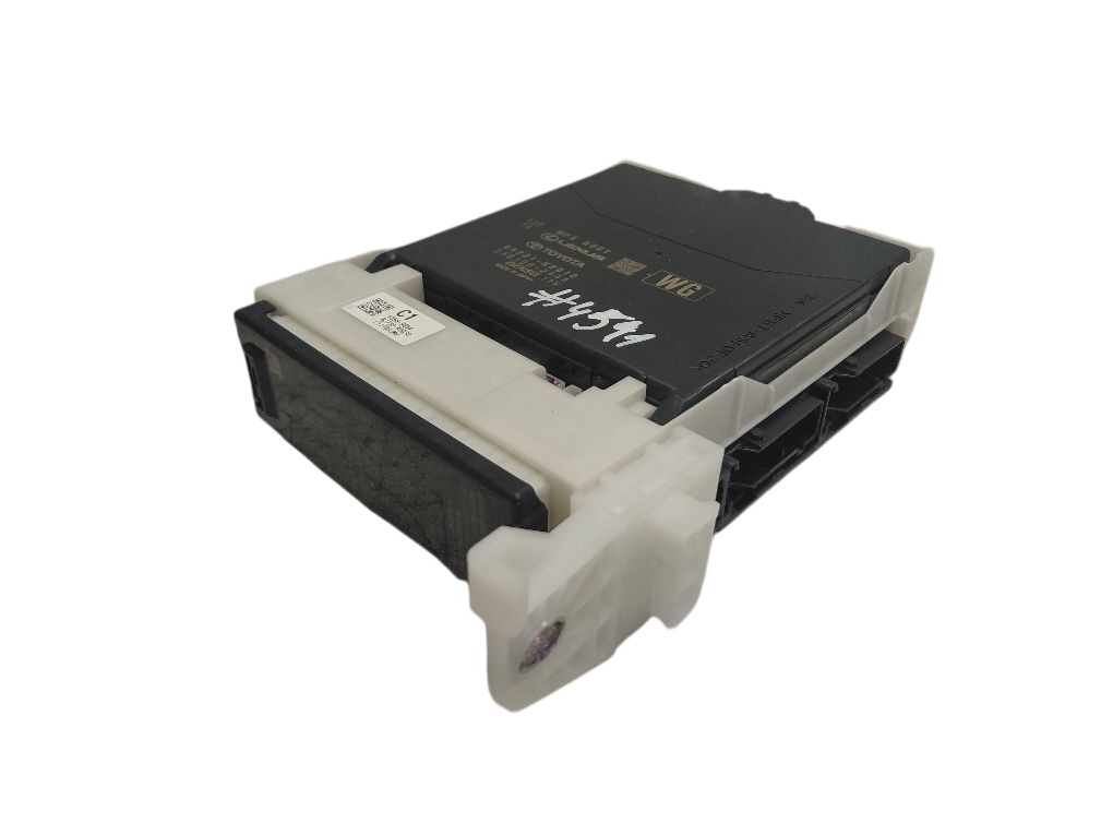 Toyota Yaris Body control module (BCM) Toyota Yaris Body control module (BCM) 89221K00...