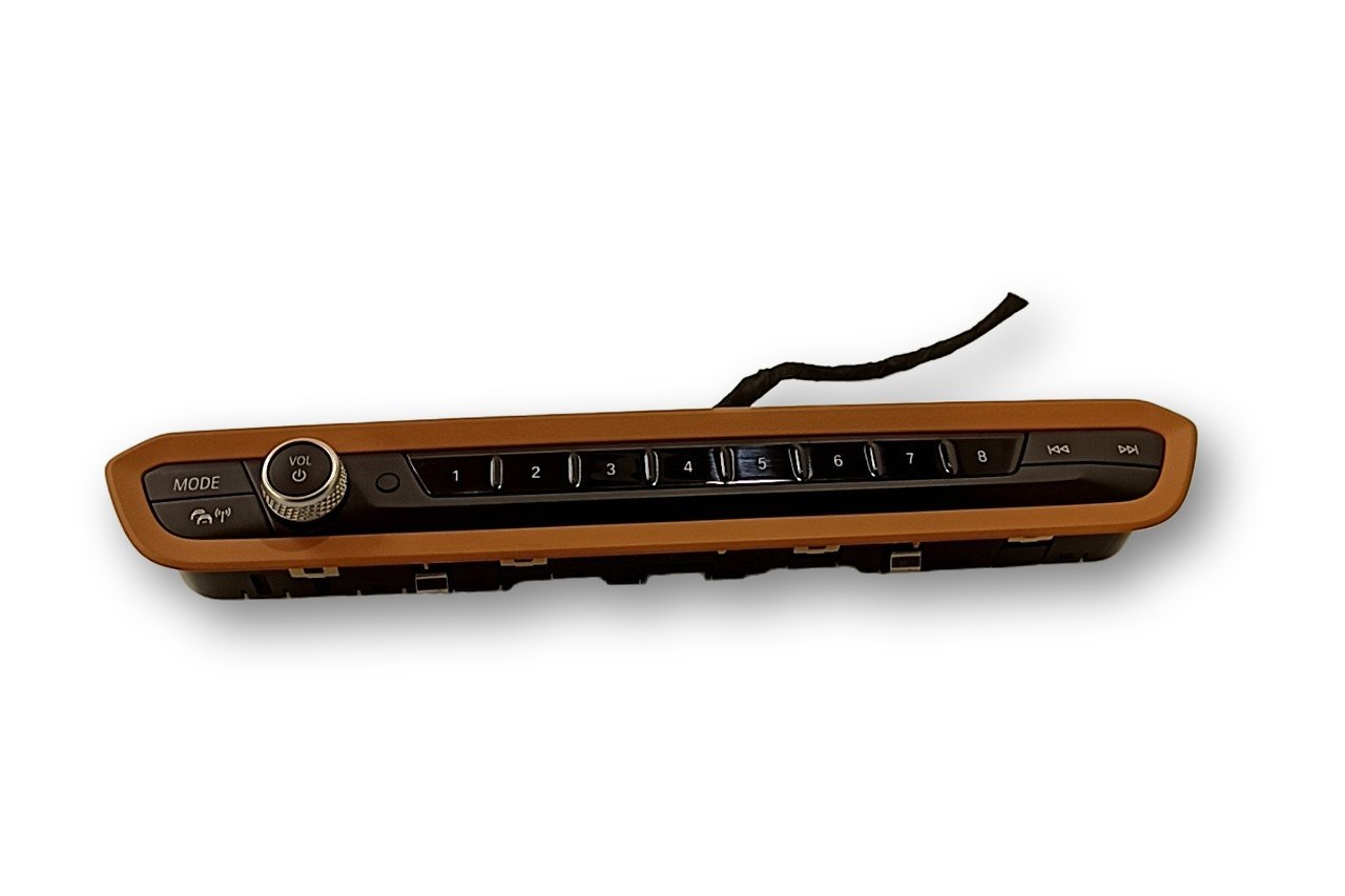 BMW 4 (G22 / G23 / G26)  HiFi Audio sound control unit BMW 4 SERIES HiFi Audio sound control unit OEM ...