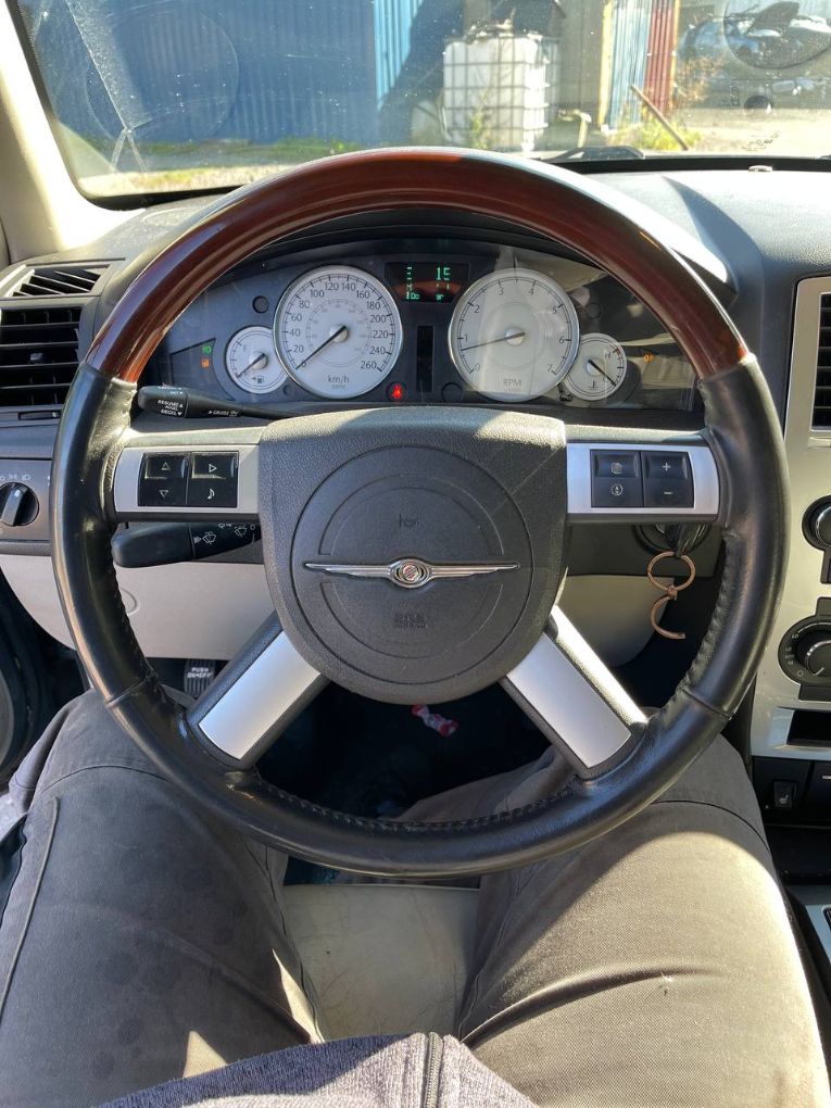 Chrysler 300C steering wheel Chrysler 300C Steering Wheel 1AG561DVAA

Part c...