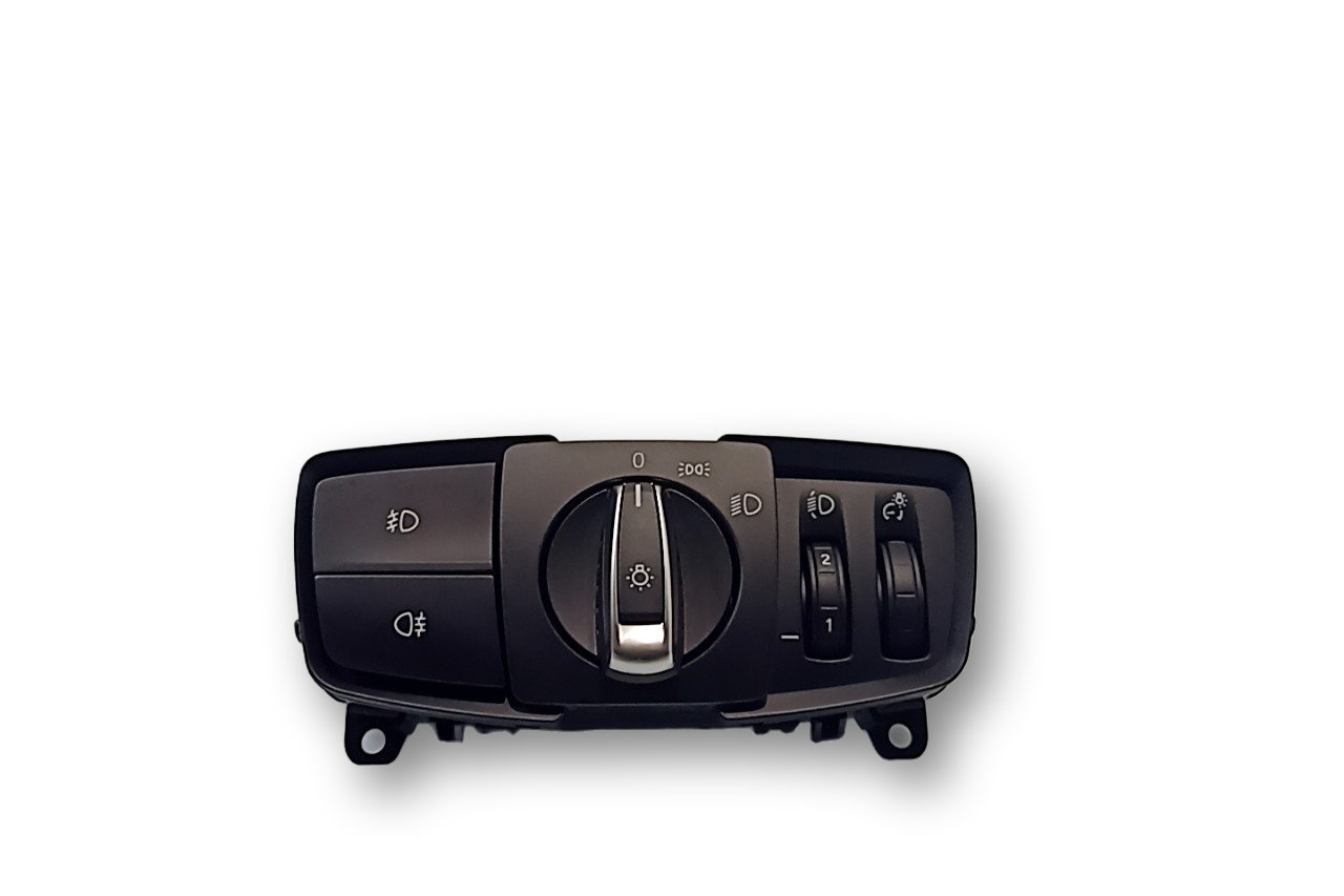 BMW 1 (F20 / F21) Light switch BMW 1 SERIES Light switch OEM 61319265304

Part...