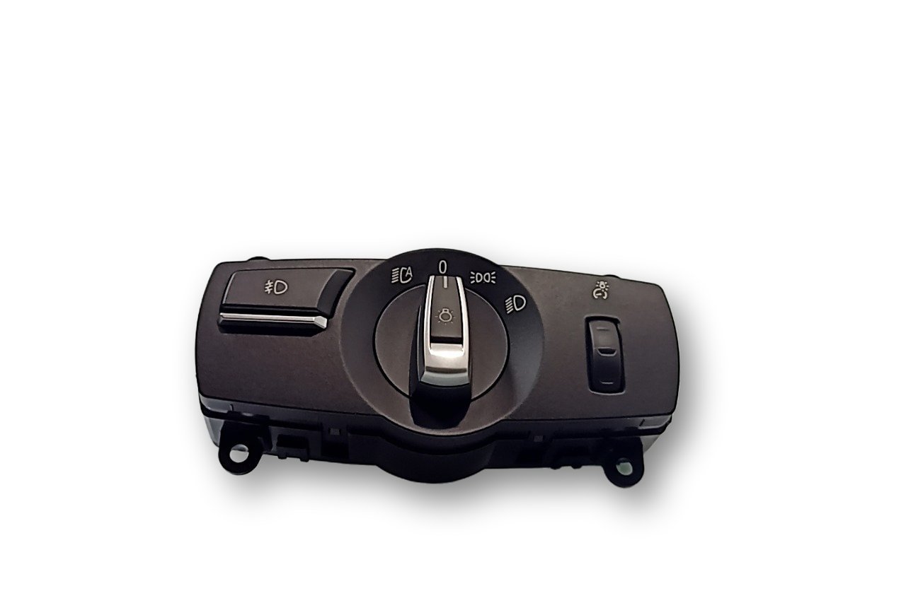 BMW 6 (F06 / F12 / F13) Esitulede / udutulede lüliti  BMW 6 SERIES Light switch OEM 61316803962

Part...