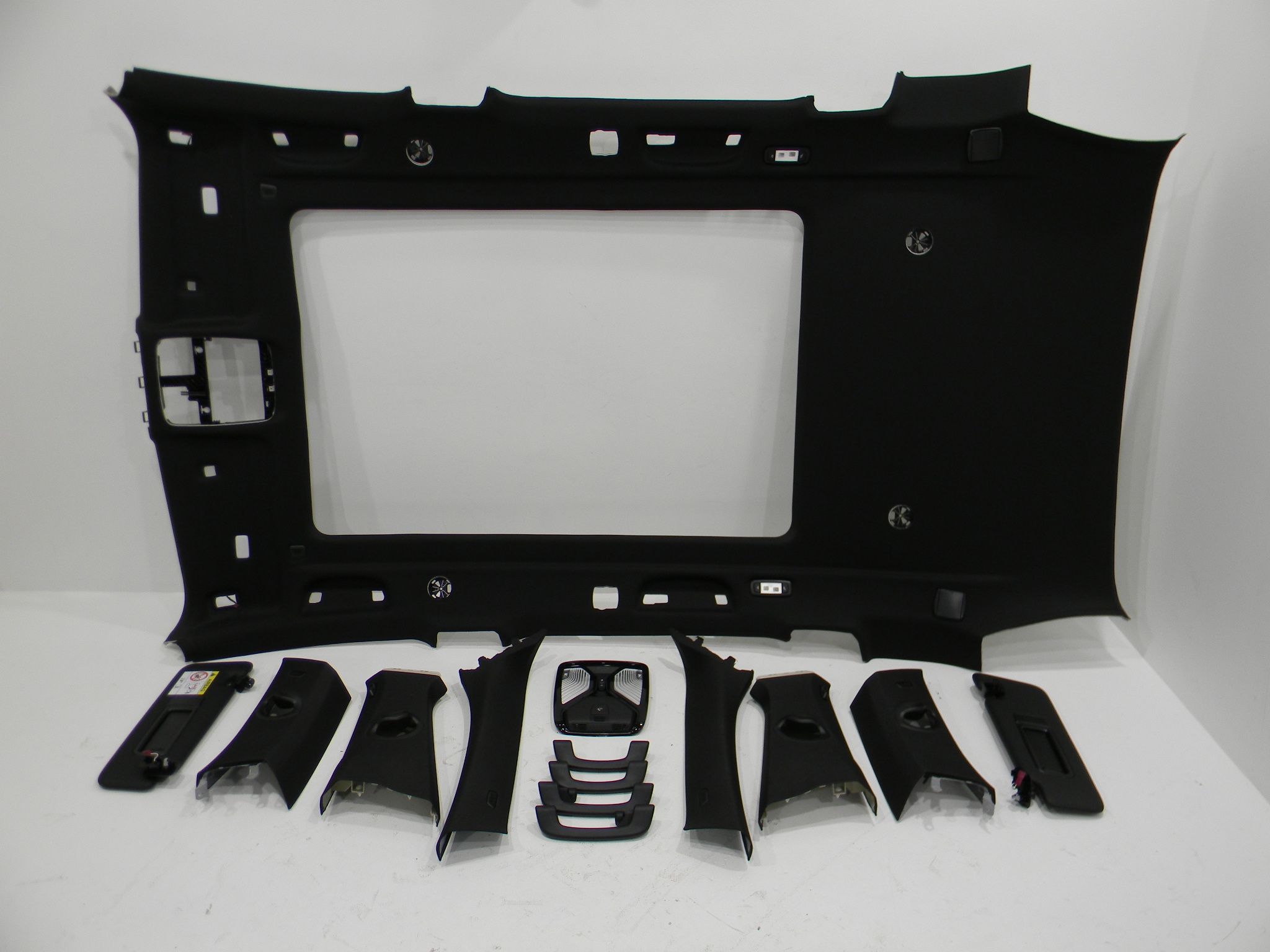 BMW X5 / iX5 (G65) Headlining BMW X5 Headlining OEM 51445A70B16

Part codes: ...