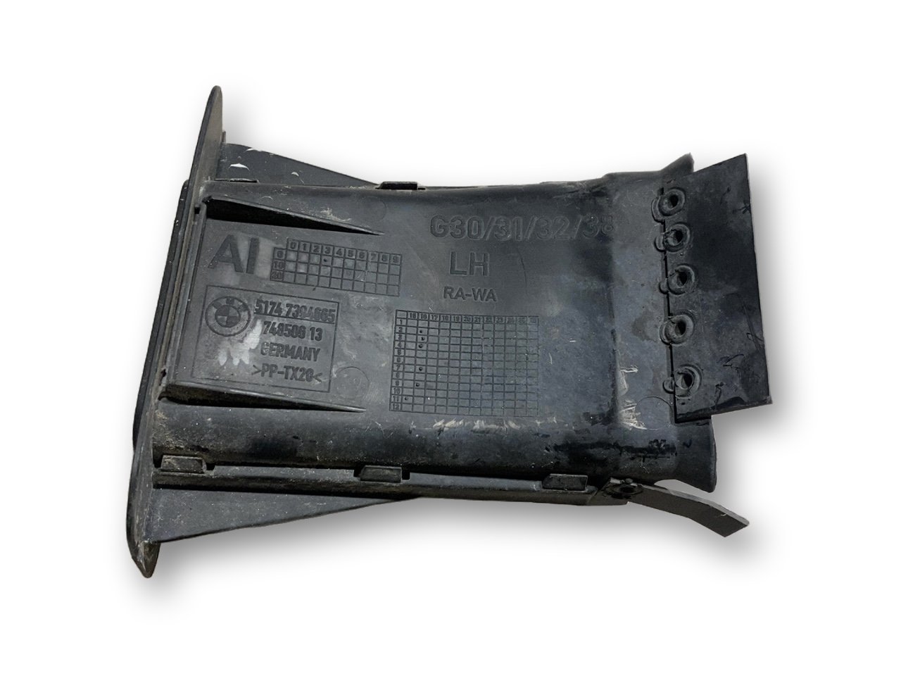 BMW 5 (G30 / G31) Brake cooling air channel/duct BMW M5 Brake cooling air channel/duct OEM 51747...