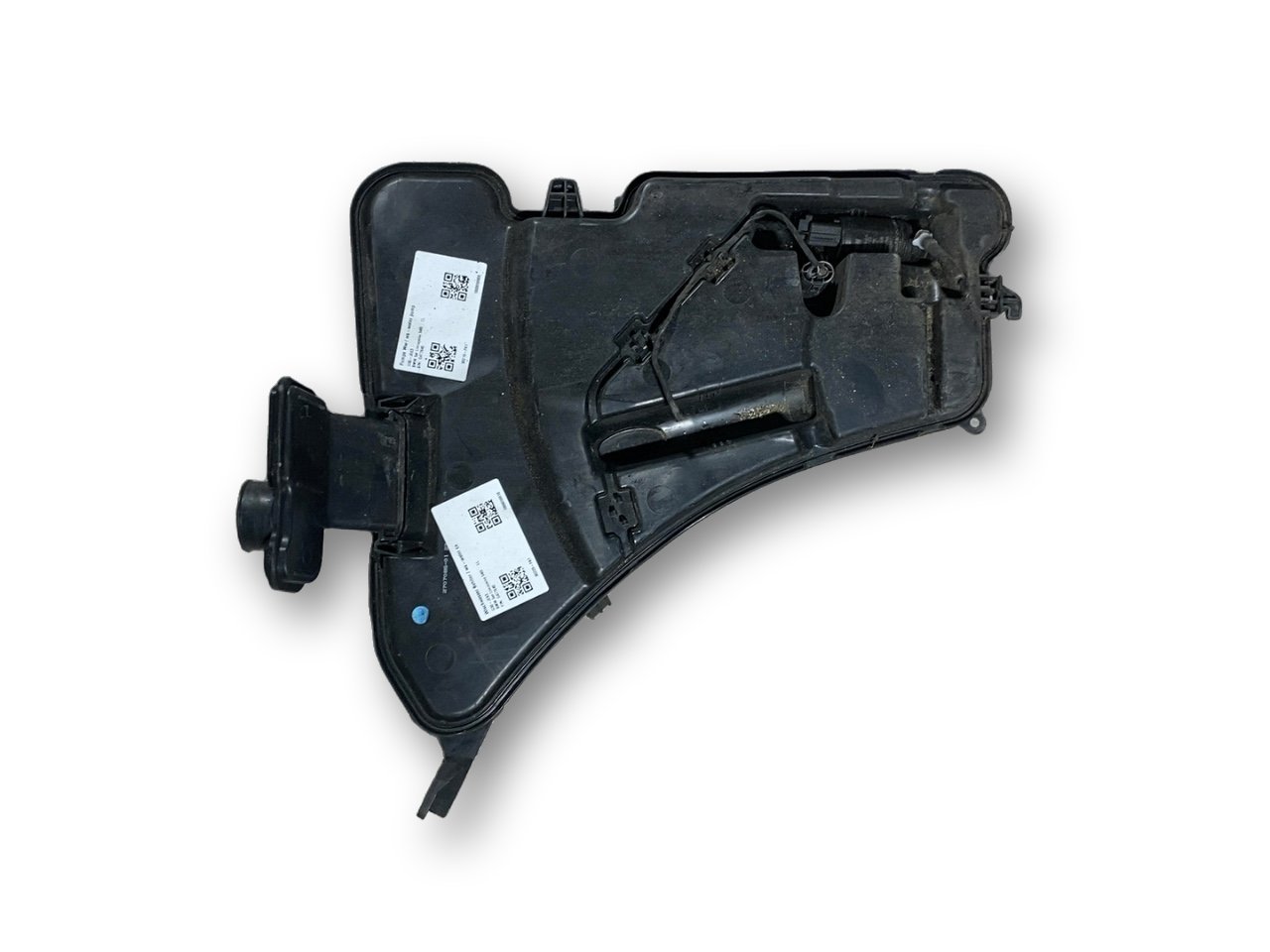 BMW 7 (G11 / G12) Windshield washer fluid reservoir/tank BMW 7 SERIES Windshield washer fluid reservoir/...