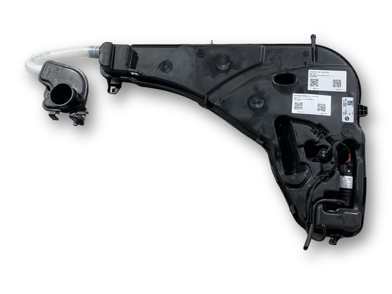 BMW X6 (G06) Windshield washer fluid reservoir/tank BMW X6 Windshield washer fluid reservoir/tank O...
