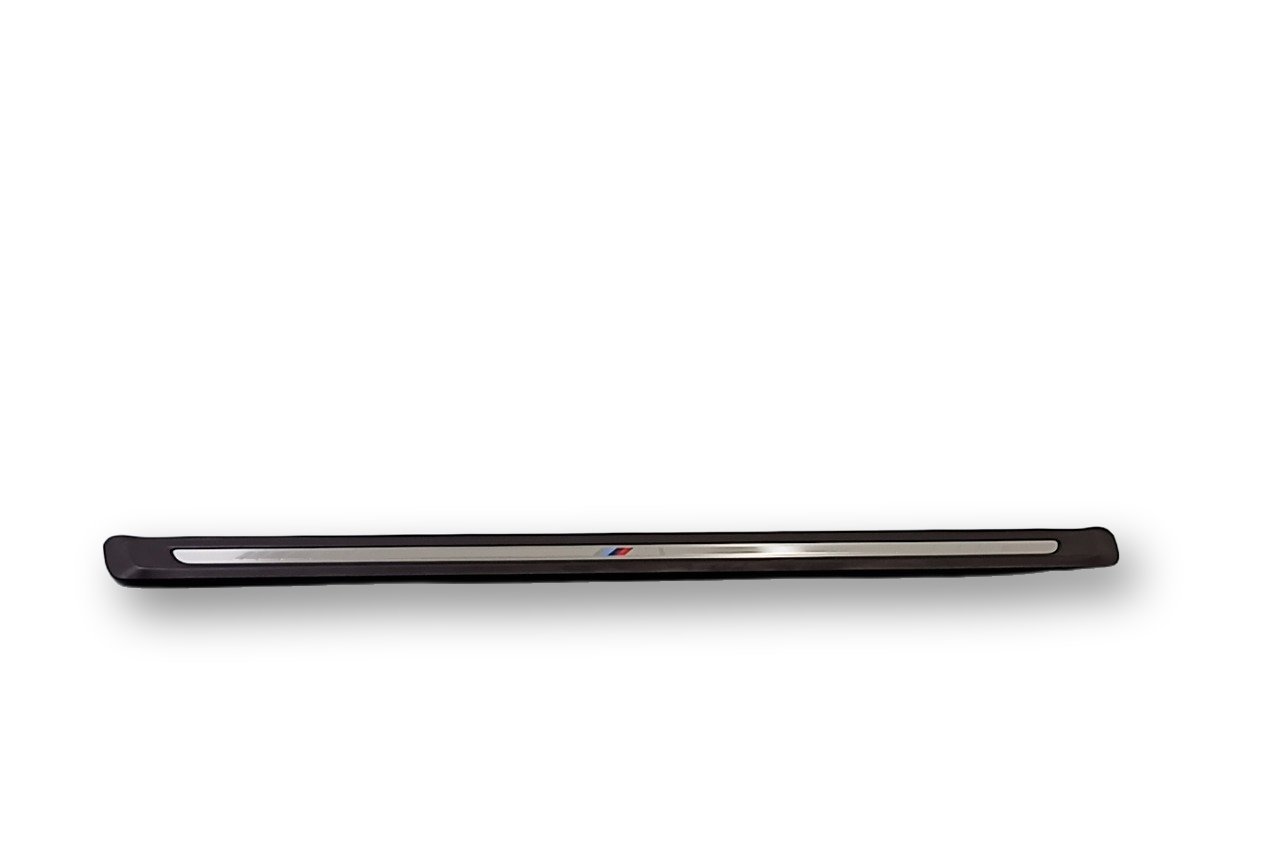 BMW 4 (G22 / G23 / G26)  Front sill trim cover BMW 4 SERIES Front sill trim cover OEM 51478077...