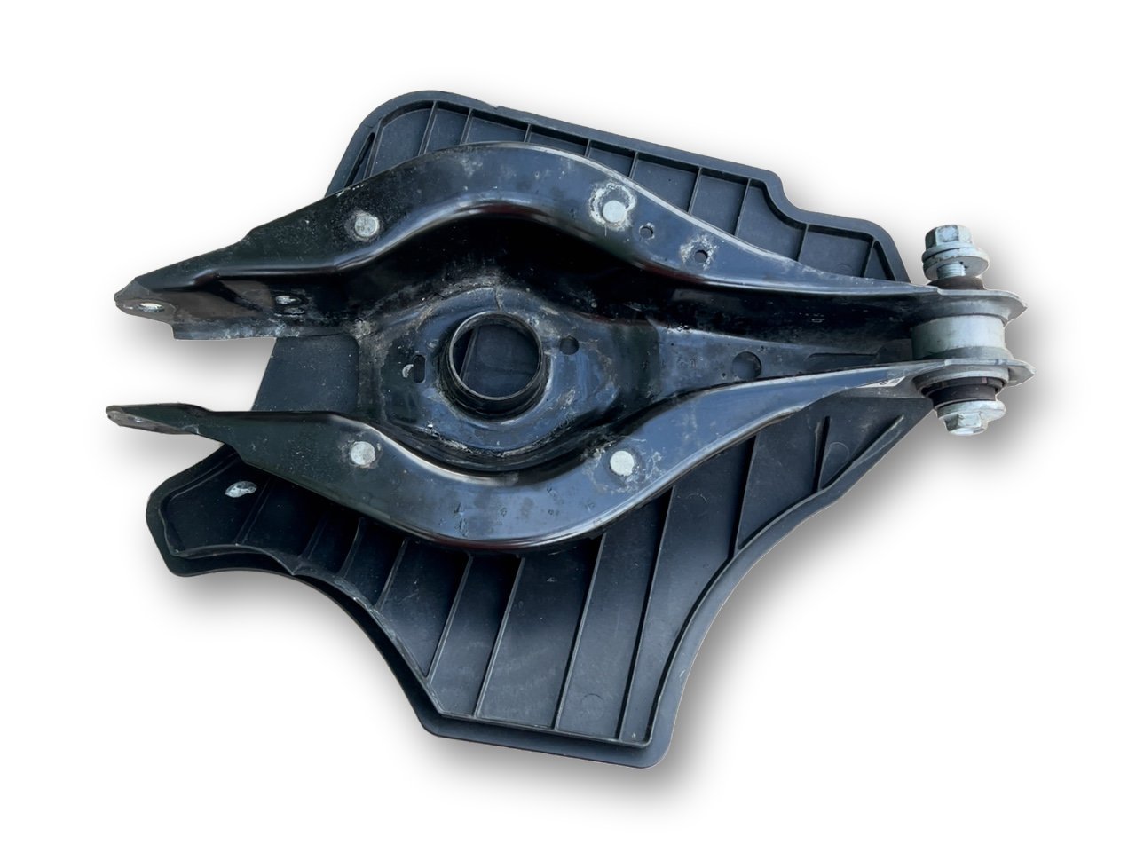 BMW 4 (G22 / G23 / G26)  Rear upper control arm/wishbone BMW 4 SERIES Rear upper control arm/wishbone OE...