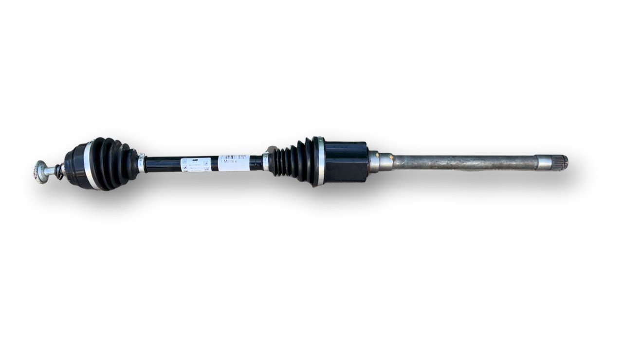 BMW X7 (G07) Front driveshaft BMW X7 Front driveshaft OEM 31607997744

Part c...