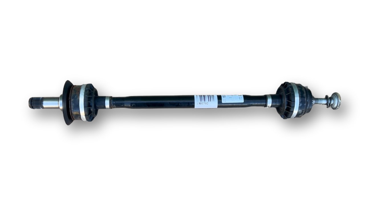 BMW 3 (G20 / G21) Rear driveshaft BMW 3 SERIES Rear driveshaft OEM 33205A4C691

P...