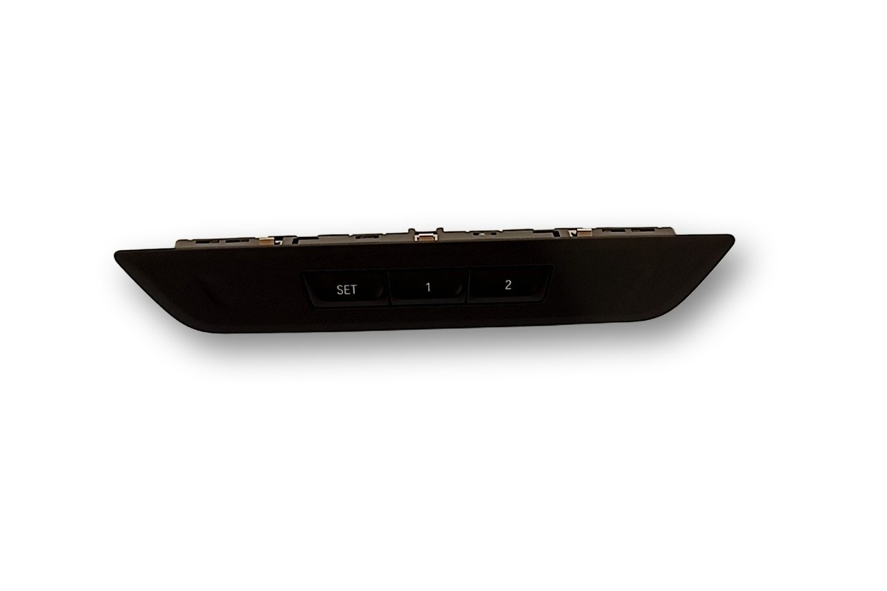 BMW 5 (G30 / G31) Istmemälu lüliti BMW M5 Seat memory switch OEM 61316826746

Part...