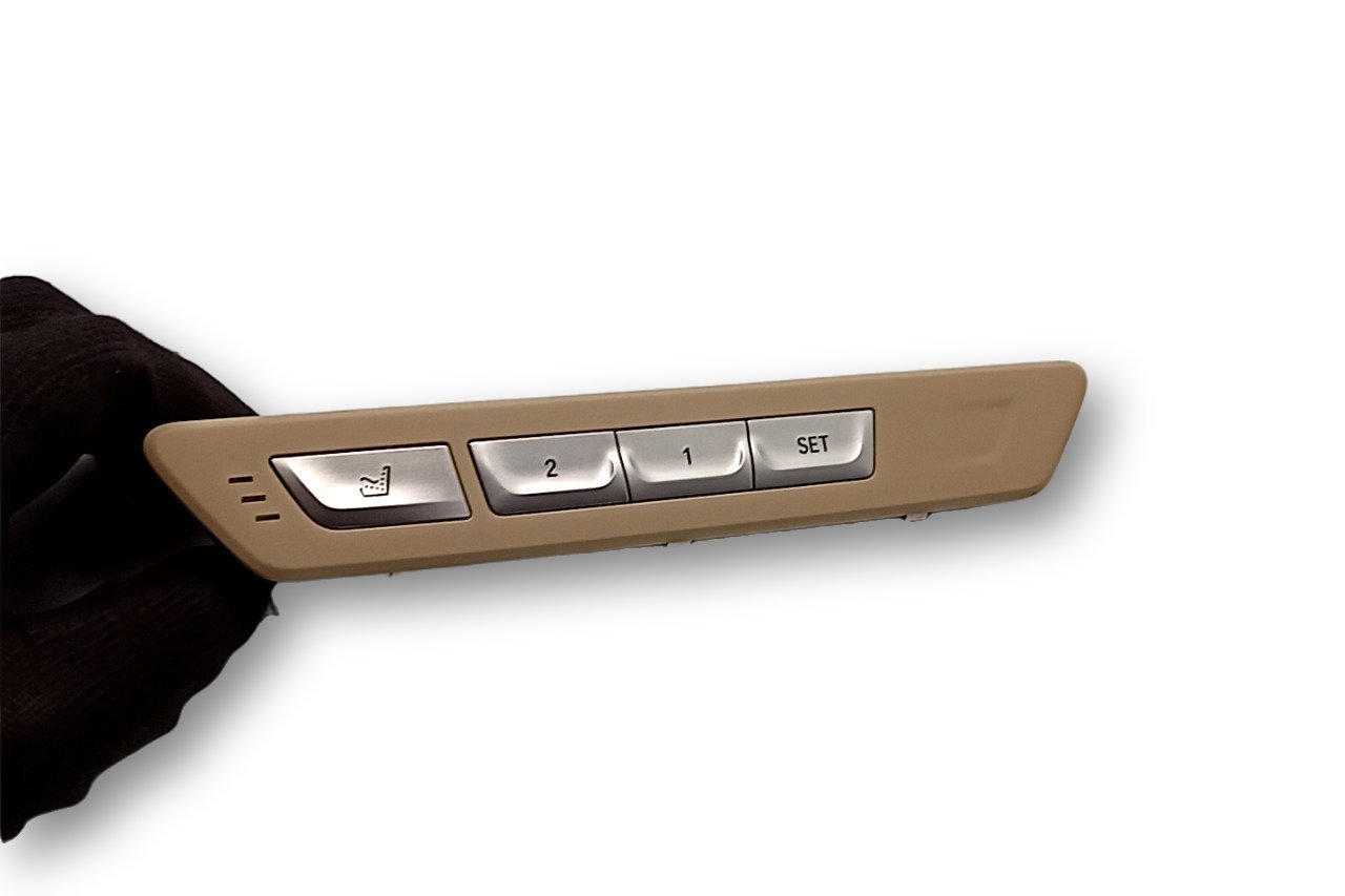 BMW 7 (G11 / G12) Penkin muisti kytkin BMW 7 SERIES Seat memory switch OEM 61316826735...