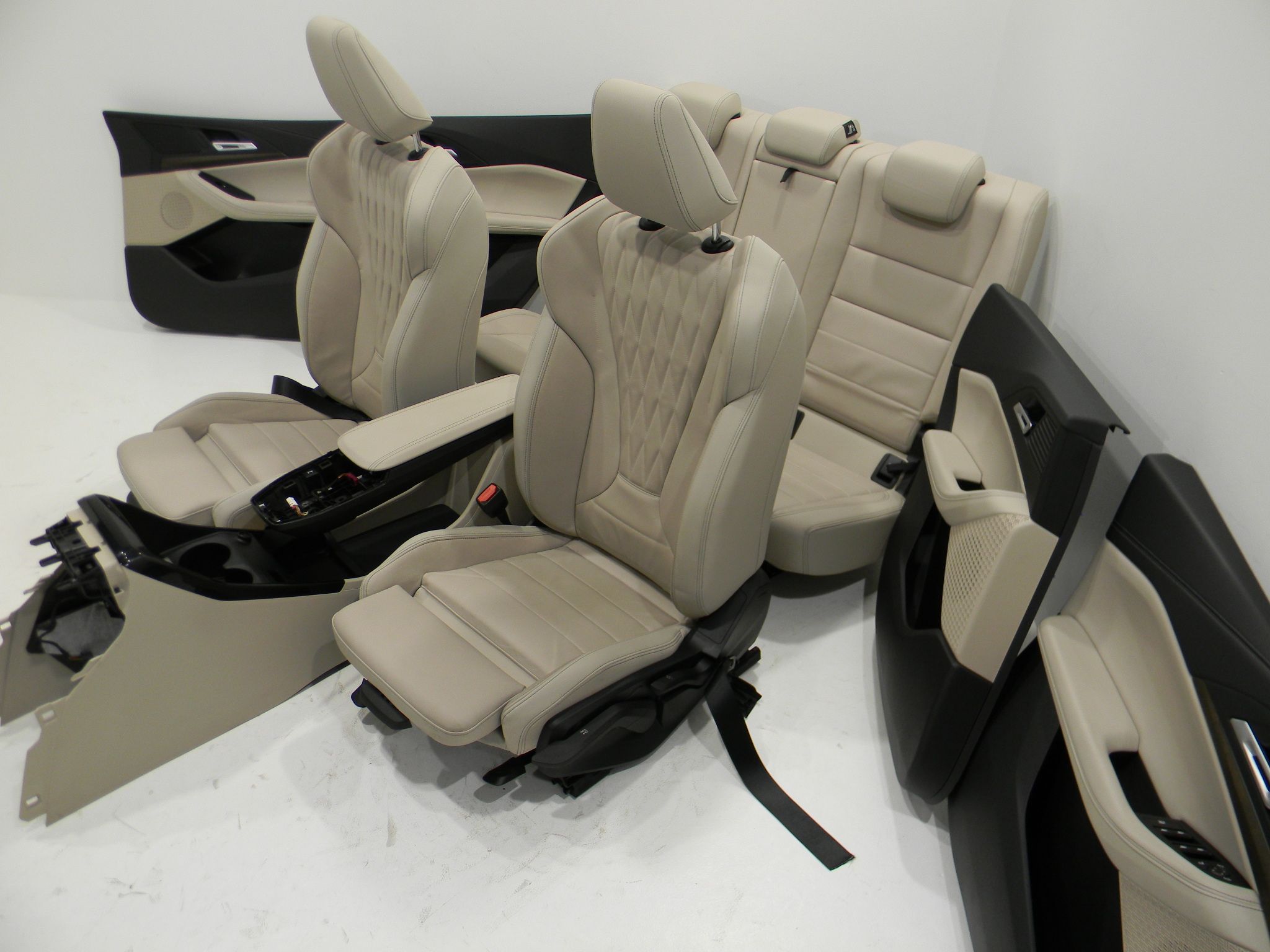 BMW 2 Tourer (U06) F22 F23 F87 BMW 2' U06 Active Tourer F22 F23 F87 OEM 7N0736...