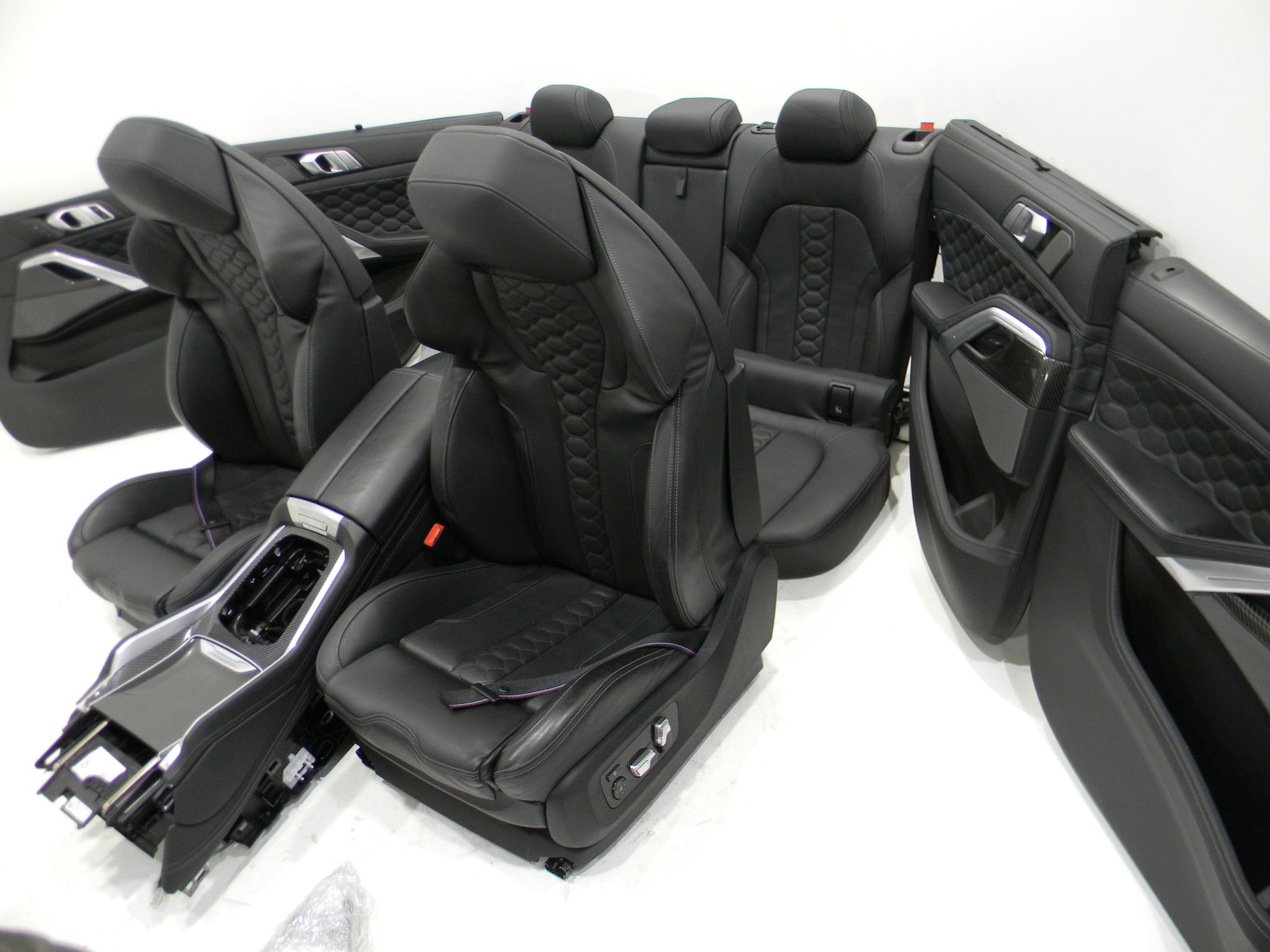 BMW X6 (G06) M2 M3 M4 M5 M6 X3M X4M X5M X6M BMW X6 M2 M3 M4 M5 M6 X3M X4M X5M X6M OEM 9R213...