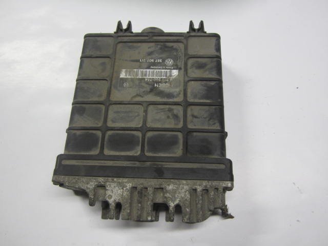Volkswagen Passat Engine Control Unit / module (ECU) VW PASSAT (B3, B4) (1988-1997) Engine Control U...