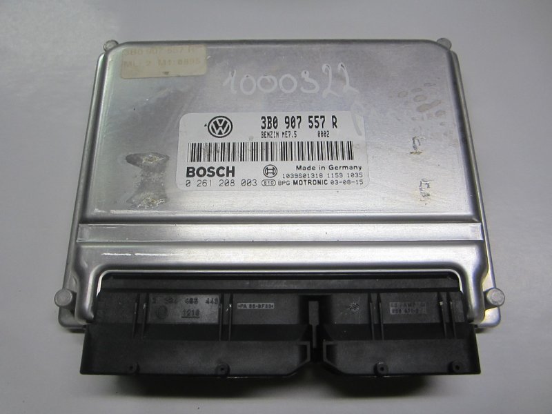 Volkswagen Passat Engine Control Unit / module (ECU) VW PASSAT B5 (3B3) (2000-2005) Engine Control U...