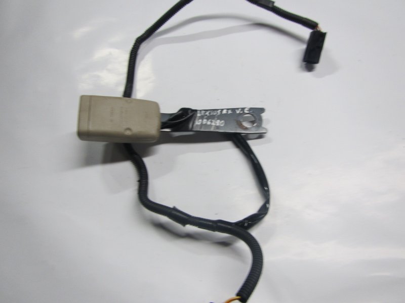 Lexus RX Seat Belt Buckle Front Left LEXUS RX II (XU30) (2003-2008) Seat Belt Buckle...