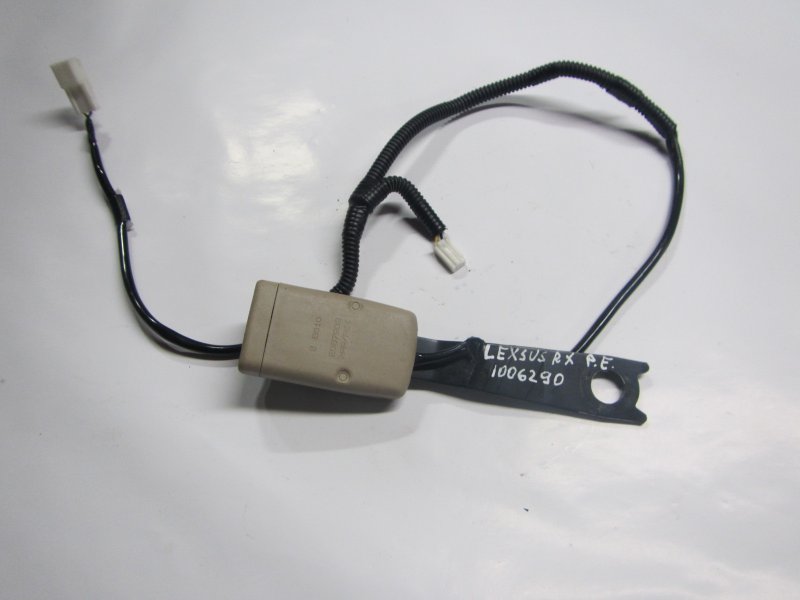 Lexus RX Seat Belt Buckle Front Right LEXUS RX II (XU30) (2003-2008) Seat Belt Buckle...