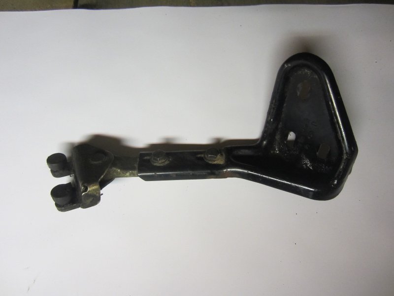Mercedes-Benz V / Vito (W638) Sliding door roller lower right MERCEDES-BENZ VITO / V-CLASS (W638) (1996-2003)...