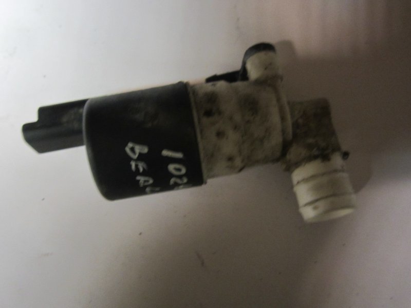 Citroen Berlingo Washer pump Windscreen CITROËN BERLINGO III (2008-2018) Washer pump Wi...